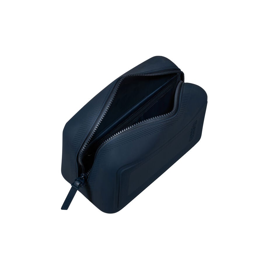 Urban Groove Toiletry Kit in the color Dark Navy. image number 1